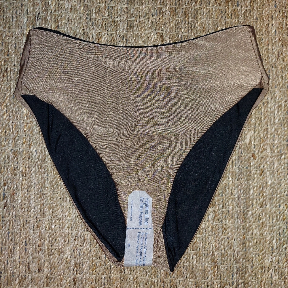 Good American Reversible Compression Bikini - Picture 6 of 11